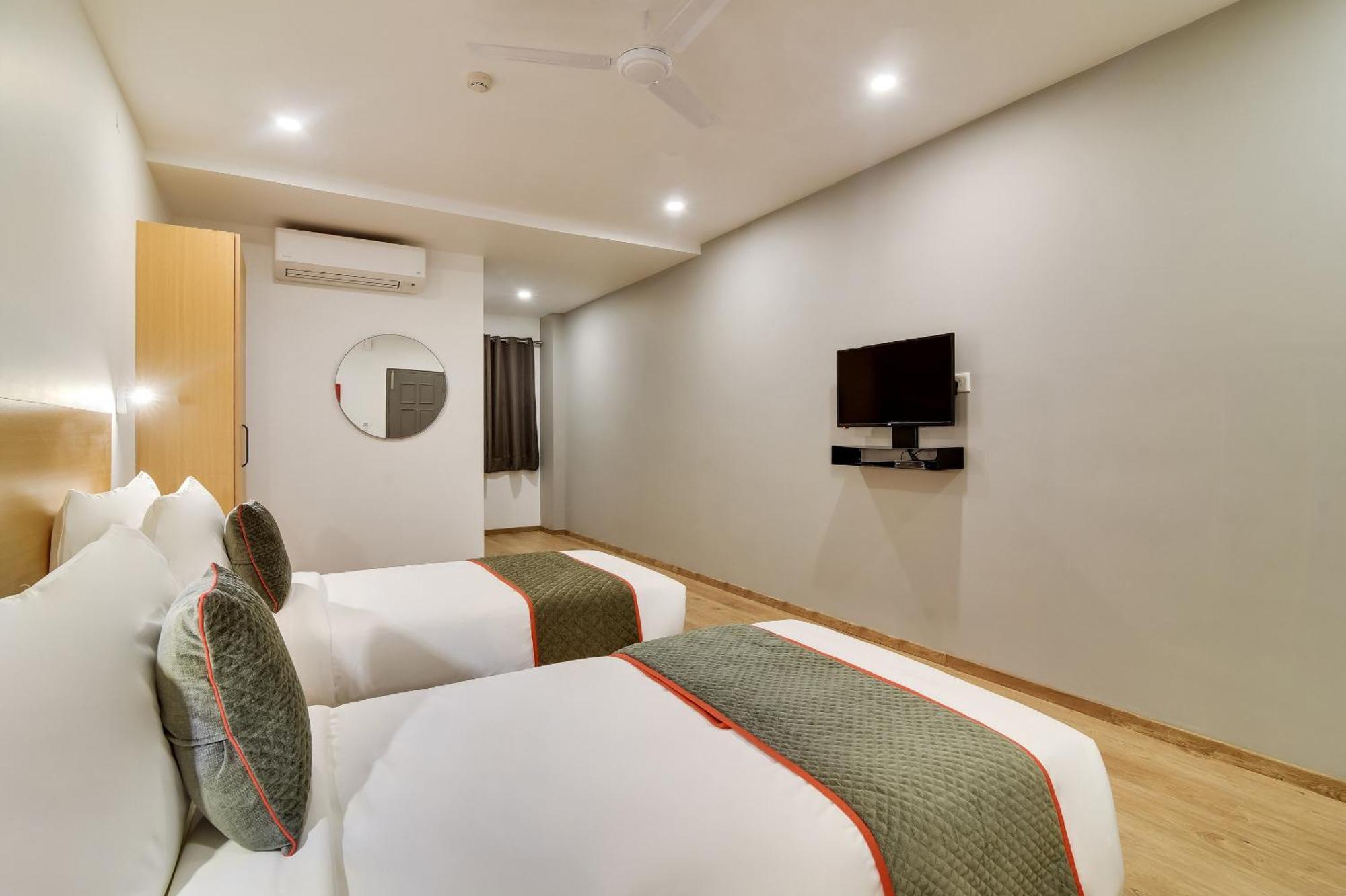 Townhouse Kovilambakkam Chennai Esterno foto