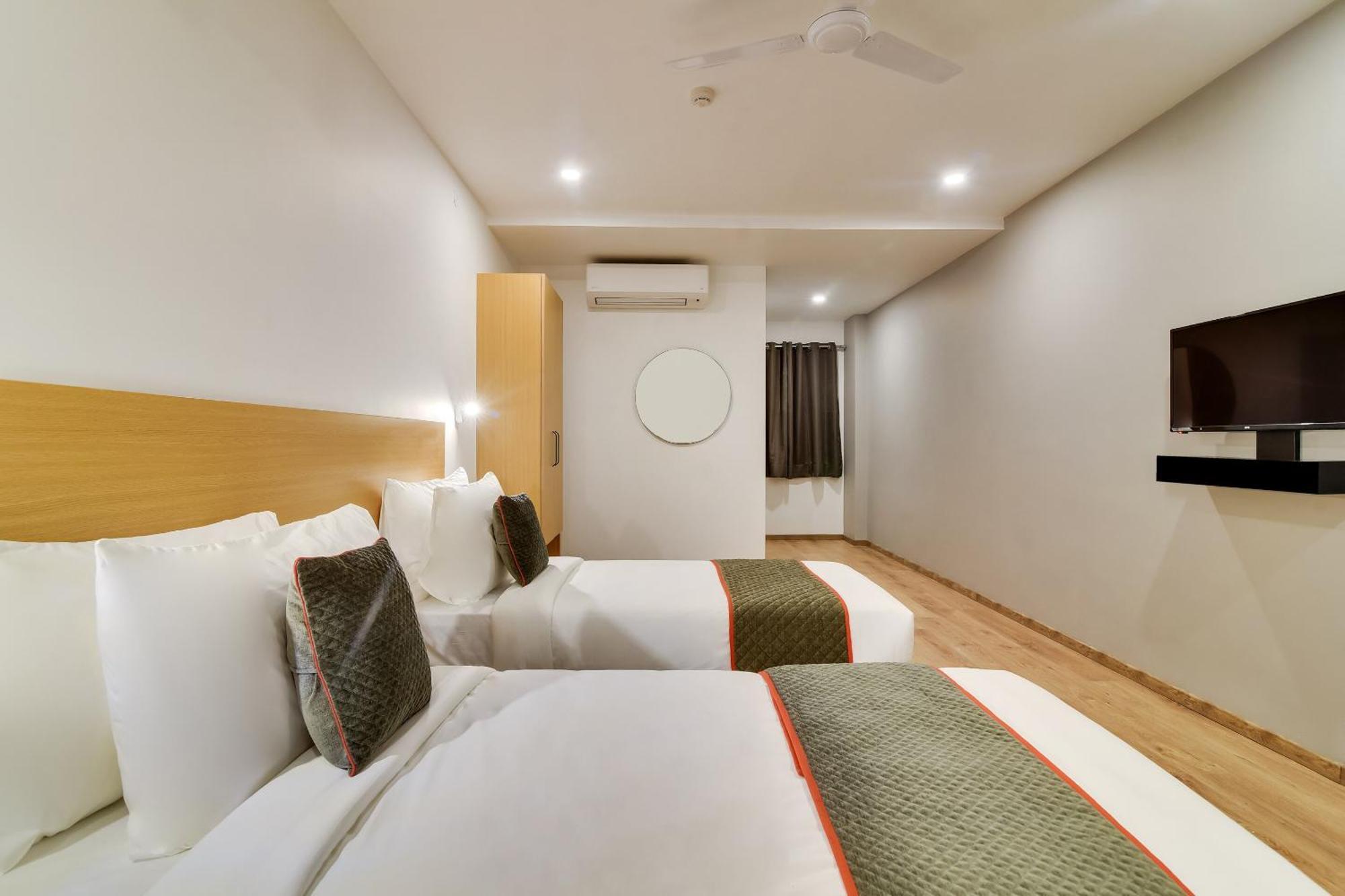 Townhouse Kovilambakkam Chennai Esterno foto